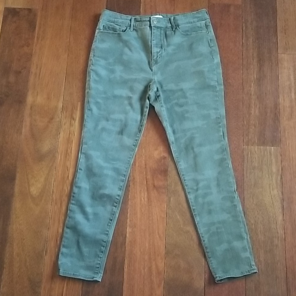 Social Standard by Sanctuary | Camo Skinny Jeans